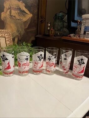 6 SQUARE DANCE MCM GLASSES 1950’s Do Si Do Dog Howling Crock Whiskey Jug VTG
